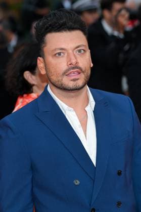77th International Cannes Film Festival Opening Red carpet Festival de Cannes 2024 77e Ã dition ceremonie dOuverture Le deuxieme acte Kev Adams 304910 2024 05 14 Cannes France  Copyright: xLionelxGuericolas MPPx STAR_304910_061