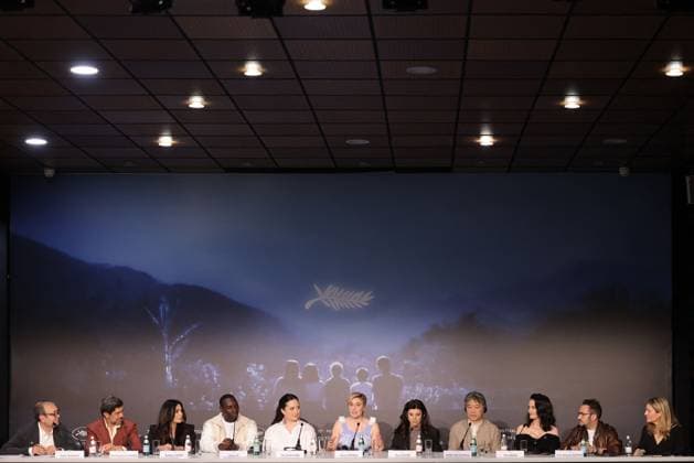 Cannes Jury Press Conference DB Didier Allouch, Jury Members Pierfrancesco Favino, Nadine Labaki, Omar Sy, Lily Gladstone, President of the Jury Greta Gerwig, Ebru Ceylan, Hirokazu Kore-eda, Eva Green, Juan Antonio Bayona and a guest attend the jury press conference at the 77th annual Cannes Film Festival at Palais des Festivals on May 14, 2024 in Cannes, France. Photo by David Boyer ABACAPRESS.COM Cannes France Copyright: xBoyerxDavid ABACAx