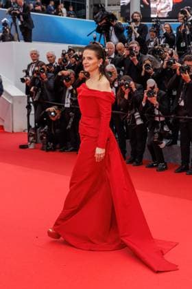 Festival de Cannes Premiere Le Deuxieme Acte Juliette Binoche at the opening of the 77 Cannes Film Festival at the Palais de Festival and the premiere Le Deuxieme Acte The Second Act on 14 05 2024 in Cannes Copyright: xEventpressxKochanx