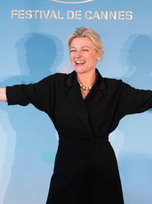 Photocall au diner officiel douverture du 77e Festival de Cannes 77th International Cannes Film Festival Photocall at official Dinner 304917 2024 05 14 Lemoine, Anne Elisabeth  Copyright: xAnthonyxCarrelx xStarfacex STAR_304917_005