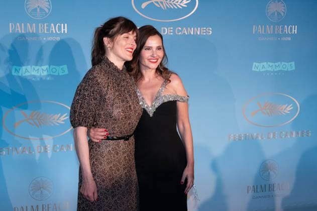 Photocall au diner officiel douverture du 77e Festival de Cannes 77th International Cannes Film Festival Photocall at official Dinner 304917 2024 05 14 Ledoyen, Virginie Donzelli, Valerie  Copyright: xAnthonyxCarrelx xStarfacex STAR_304917_050