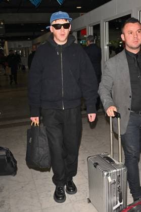 Cannes 2024 Celebs At Nice Airport Eddy de Pretto arriving at Nice airport ahead of the 77th Cannes Film Festival in Nice, France on May 15, 2024. Photo by Julien Reynaud APS-Medias ABACAPRESS.COM Nice France  Copyright: xReynaudxJulien APS-Medias ABACAx