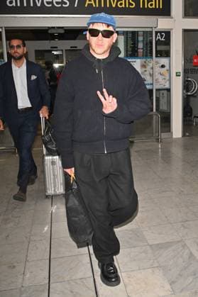 Cannes 2024 Celebs At Nice Airport Eddy de Pretto arriving at Nice airport ahead of the 77th Cannes Film Festival in Nice, France on May 15, 2024. Photo by Julien Reynaud APS-Medias ABACAPRESS.COM Nice France  Copyright: xReynaudxJulien APS-Medias ABACAx