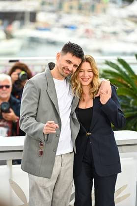 Internationale Filmfestspiele von Cannes, La deuxieme acte Photocall News - Le Deuxieme Acte (The Second Act) Photocall - The 77th Annual Cannes Film Festival Lea Seydoux and Raphael Quenard attend the photocall at the 76th annual Cannes film festival at Palais des Festivals on May 15, 2024 in Cannes, France. Cannes Palais de Festival France Copyright: xStefanosxKyriazisx xLiveMediax LPN_1352760