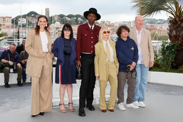 Zoe Wittock, Nathalie Chifflet, Baloji, Emmanuelle Beart, Gilles Porte and Pascal Buron at the Camera d Or Jury Photocall at the Festival de Cannes 2024 77 Cannes International Film Festival at the Palais des Festivals Cannes, Foto:xD.xBedrosianx xFuturexImagex camera_4502