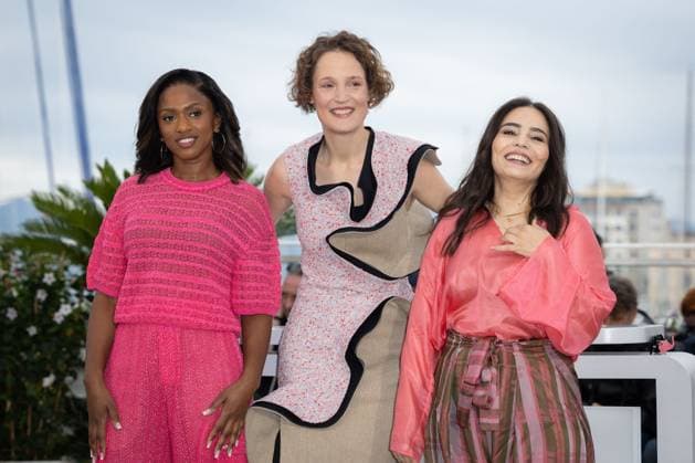 Cannes - Un Certain Regard Jury Photocall Jury members, Maimouna Doucoure, Vicky Krieps and Asmae El Moudir attend a photocall for the Un Certain Regard jury at the 77th annual Cannes Film Festival at Palais des Festivals on May 15, 2024 in Cannes, France Photo by Shootpix ABACAPRESS.COM Cannes France  Copyright: xShootpix ABACAx