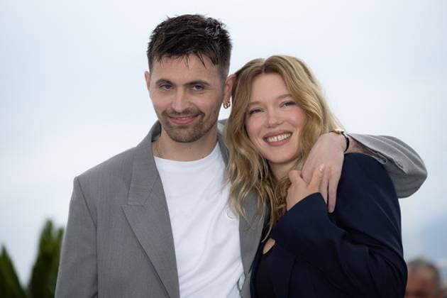 Internationale Filmfestspiele von Cannes, La deuxieme acte Photocall Cannes - Le Deuxieme Acte (The Second Act) Photocall LÃ a Seydoux, RaphaÃ«l Quenard attend the Le Deuxieme Act (The Second Act) Photocall at the 77th annual Cannes Film Festival at Palais des Festivals on May 15, 2024 in Cannes, France. Photo by Shootpix ABACAPRESS.COM Cannes France  Copyright: xShootpix ABACAx
