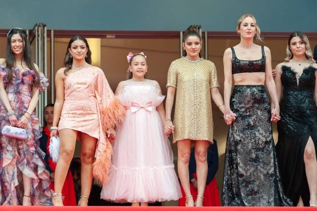 Cannes Wild Diamond NG Ashley Romano, Malou Khebizi, Director Agathe Riedinger, Kilia Fernane, Lea Gorla and Alexandra Noisier attending the ?Diamant Brut? (Wild Diamond) Red Carpet at Palais Des Festivals in Cannes, France on May 15 2024 as part of the 77th Cannes Film Festival. Photo by Nicolas Genin ABACAPRESS.COM Cannes France  Copyright: xGeninxNicolas ABACAx