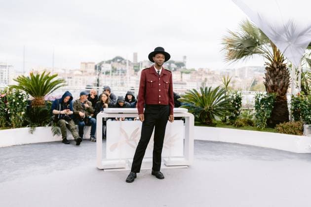 77eme Festival International du Film de Cannes Photocall du jury CamÃ ra dor 77th International cannes Film Festival Photocall with CamÃ ra dor jury Baloji, Emmanuelle BÃ art Baloji 304952 2024 05 15 Alpes Maritimes Cannes France  Copyright: xSergexArnalx xStarfacex STAR_304952_018