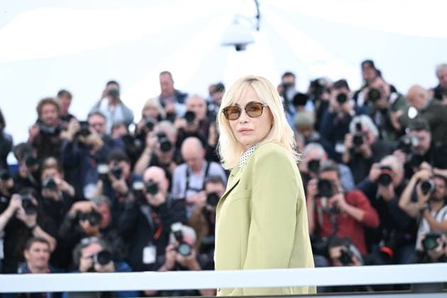 77th International Cannes Film Festival Photocall Jury Camera dOr Emmanuelle Beart 77th International Cannes Film Festival photocall Jury Camera dOr 304952 2024 05 15 Cannes France  Copyright: xSergexArnalx xStarfacex STAR_304952_038