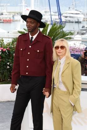 77eme Festival International du Film de Cannes Photocall of the Camera dOr jury 77th Cannes Film Festival Photocall of the Camera dor jury Baloji and Emmanuelle Beart 304952 2024 05 15 Cannes France  Copyright: xIsabellexVautierx xStarfacex STAR_304952_052
