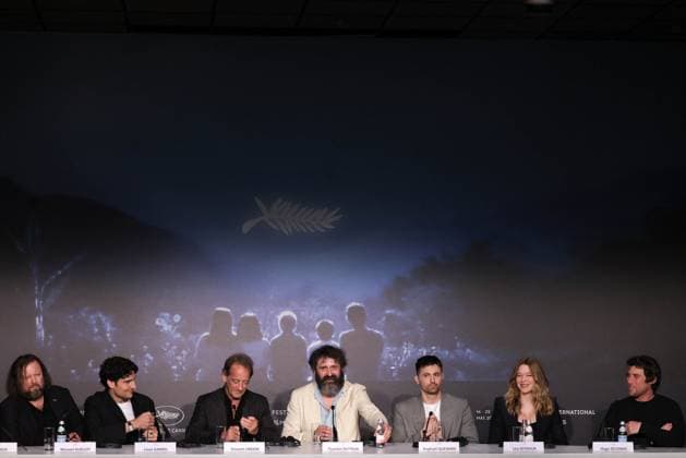 Cannes Deuxieme Acte Press Conference DB Manuel Guillot, Louis Garrel, Vincent Lindon, Quentin Dupieux, Raphael Quenard, Lea Seydoux and Hugo Selignac attending Le Deuxieme Acte (The Second Act) press conference ahead of the 77th annual Cannes Film Festival at Palais des Festivals on May 15, 2024 in Cannes, France. Photo by David Boyer ABACAPRESS.COM Cannes France  Copyright: xBoyerxDavid ABACAx