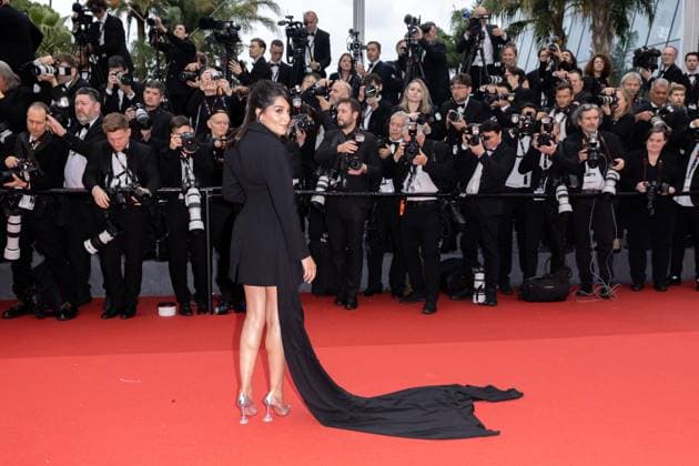 B MontÃ e des marches du film Â Furiosa A Mad Max Saga Â lors du 77eme Festival International du Film de Cannes LeÃ¯la Bekhti MontÃ e des marches du film Â Furiosa A Mad Max Saga Â pour la cÃ?rÃ monie d? ouvre du 77eme Festival International du Film de Cannes, au Palais des Festivals Ã Cannes On may 15th 2024 Olivier Borde Bestimage Red carpet of the movie Â Furiosa A Mad Max Saga Â for the opening of the 77th Cannes International Film Festival at the Palais des Festivals in Cannes, France On may 15th 2024 Cannes France  Copyright: xOLIVIERxBORDEx xBESTIMAGExOLIVIERxBORDEx xBESTIMAGEx