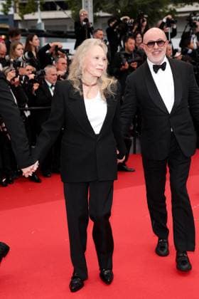 M MontÃ e des marches du film Furiosa A Mad Max Saga lors du 77eme Festival International du Film de Cannes Faye Dunaway, Laurent Bouzereau MontÃ e des marches du film Furiosa A Mad Max Saga lors du 77eme Festival International du Film de Cannes, au Palais des Festivals Ã Cannes On may 15th 2024 Jacovides Moreau Bestimage Red carpet of the movie Furiosa A Mad Max Saga during the 77th Cannes International Film Festival at the Palais des Festivals in Cannes, France On may 15th 2024 Cannes France  Copyright: xJACOVIDES-MOREAUx xBESTIMAGExJACOVIDES-MOREAUx xBESTIMAGEx
