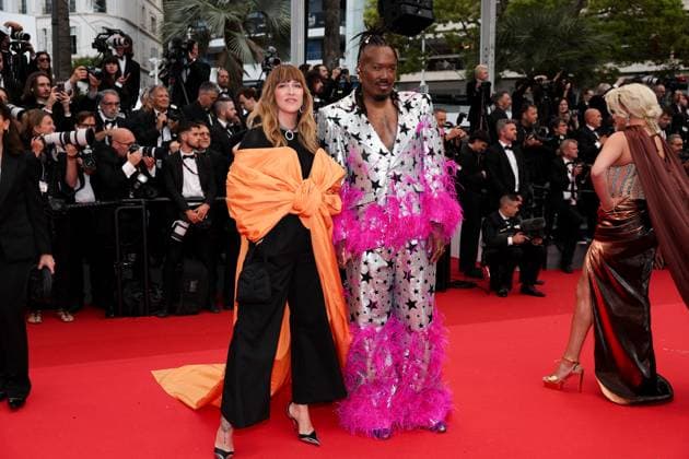 M Monte des marches du film Furiosa A Mad Max Saga lors du 77eme Festival International du Film de Cannes DaphnÃ Burki, Kiddy Smile Monte des marches du film Furiosa A Mad Max Saga lors du 77eme Festival International du Film de Cannes, au Palais des Festivals Ã Cannes On may 15th 2024 Jacovides Moreau Bestimage Red carpet of the movie Furiosa A Mad Max Saga during the 77th Cannes International Film Festival at the Palais des Festivals in Cannes, France On may 15th 2024 Cannes France  Copyright: xJACOVIDES-MOREAUx xBESTIMAGExJACOVIDES-MOREAUx xBESTIMAGEx