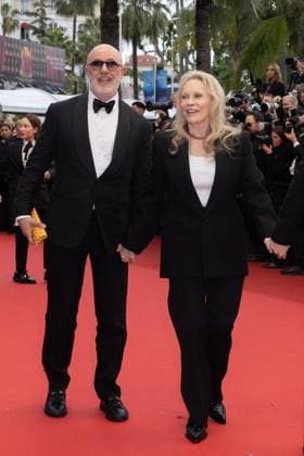 B Monte des marches du film Furiosa A Mad Max Saga lors du 77eme Festival International du Film de Cannes Laurent Bouzereau, Faye Dunaway MontÃ e des marches du film Â Furiosa A Mad Max Saga Â pour la cÃ?rÃ monie d?ouverture du 77eme Festival International du Film de Cannes, au Palais des Festivals Ã Cannes On may 15th 2024 Olivier Borde Bestimage Red carpet of the movie Â Furiosa A Mad Max Saga Â for the opening of the 77th Cannes International Film Festival at the Palais des Festivals in Cannes, France On may 15th 2024 Cannes France  Copyright: xOLIVIERxBORDEx xBESTIMAGExOLIVIERxBORDEx xBESTIMAGEx