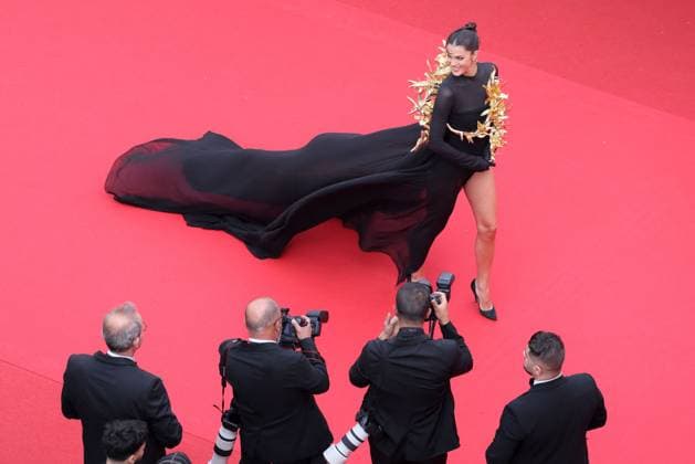 Entertainment Bilder des Tages Cannes Furiosa: Une Saga Mad Max Screening DB Iris Mittenaere attending the Furiosa: A Mad Max Saga (Furiosa: Une Saga Mad Max) Red Carpet at the 77th annual Cannes Film Festival at Palais des Festivals on May 15, 2024 in Cannes, France. Photo by David Boyer ABACAPRESS.COM Cannes France  Copyright: xBoyerxDavid ABACAx