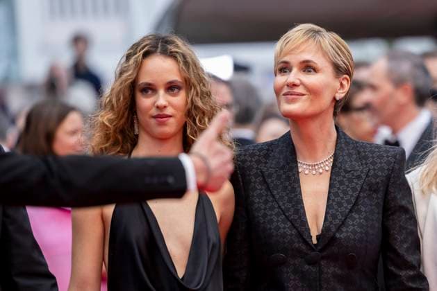 B MontÃ e des marches du film Â Furiosa A Mad Max Saga Â lors du 77eme Festival International du Film de Cannes Tess BarthÃ lemy et sa mere Judith Godreche MontÃ e des marches du film Â Furiosa A Mad Max Saga Â pour la cÃ?rÃ monie d?ouverture du 77eme Festival International du Film de Cannes, au Palais des Festivals Ã Cannes On may 15th 2024 Olivier Borde Bestimage Red carpet of the movie Â Furiosa A Mad Max Saga Â for the opening of the 77th Cannes International Film Festival at the Palais des Festivals in Cannes, France On may 15th 2024 Cannes France  Copyright: xOLIVIERxBORDEx xBESTIMAGExOLIVIERxBORDEx xBESTIMAGEx