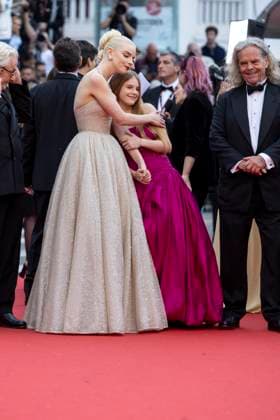 B MontÃ e des marches du film Â Furiosa A Mad Max Saga Â lors du 77eme Festival International du Film de Cannes Anya Taylor Joy, Alyla Browne, Doug Mitchell MontÃ e des marches du film Â Furiosa A Mad Max Saga Â pour la cÃ?rÃ monie d?ouverture du 77eme Festival International du Film de Cannes, au Palais des Festivals Ã Cannes On may 15th 2024 Olivier Borde Bestimage Red carpet of the movie Â Furiosa A Mad Max Saga Â for the opening of the 77th Cannes International Film Festival at the Palais des Festivals in Cannes, France On may 15th 2024 Cannes France  Copyright: xOLIVIERxBORDEx xBESTIMAGExOLIVIERxBORDEx xBESTIMAGEx