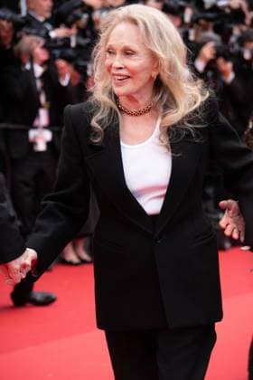 7eme Festival International du Film de Cannes MontÃ e des marches du film Furiosa A Mad Max Story 77th International Cannes Film Festival Red Carpet for Furiosa A Mad Max Story movie 304969 2024 05 15 Cannes France Dunaway, Faye  Copyright: xAnthonyxCarrelx xStarfacex STAR_304969_053