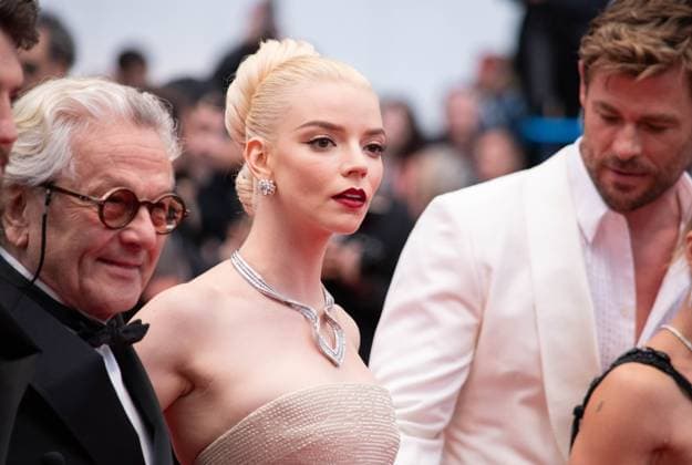77eme Festival International du Film de Cannes MontÃ e des marches du film Furiosa A Mad Max Story 77th International Cannes Film Festival Red Carpet for Furiosa A Mad Max Story movie 304969 2024 05 15 Cannes France Miller, George Hemsworth, Chris  Copyright: xAnthonyxCarrelx xStarfacex STAR_304969_110