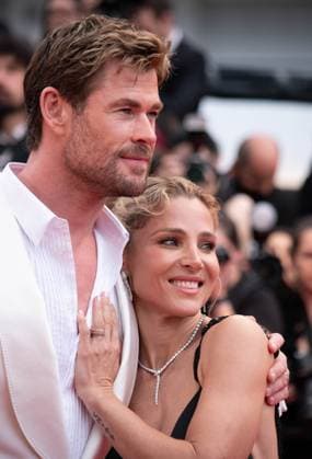 77eme Festival International du Film de Cannes MontÃ e des marches du film Furiosa A Mad Max Story 77th International Cannes Film Festival Red Carpet for Furiosa A Mad Max Story movie 304969 2024 05 15 Cannes France Pataky, Elsa Hemsworth, Chris  Copyright: xAnthonyxCarrelx xStarfacex STAR_304969_123