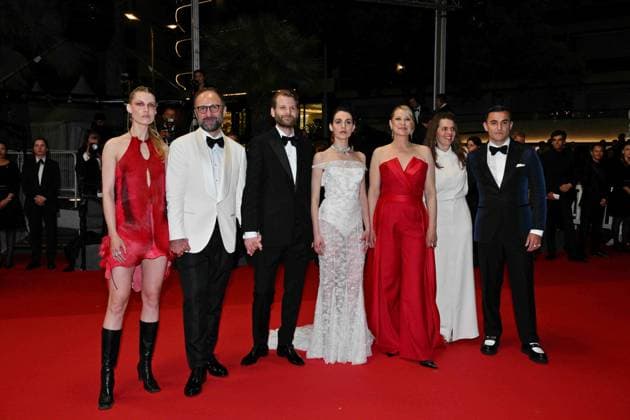 Cannes, 77th Cannes Film Festival 2024, Red Carpet of the film Pigen med nalen In the photo: Tessa Hoder, Besir Zeciri, Trine Dyrholm, Vic Carmen Sonne, Magnus von Horn, Malene Blenkov, Mariusz Wlodarski  Copyright: xManuelexMangiarottix xipa-agencyx xPoolxPhotoxEventsx03x IPA_Agency_IPA46114834