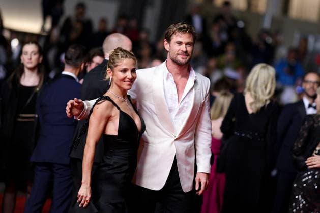 M Descente des marches du film Â Furiosa A Mad Max Saga Â lors du 77eme Festival International du Film de Cannes Elsa Pataky et son mari Chris Hemsworth Descente des marches du film Â Furiosa A Mad Max Saga Â lors du 77eme Festival International du Film de Cannes, au Palais des Festivals Ã Cannes On may 15th 2024 Jacovides Moreau Bestimage People leaving the red carpet of the movie Â Furiosa A Mad Max Saga Â during the 77th Cannes International Film Festival at the Palais des Festivals in Cannes, France On may 15th 2024 Cannes France  Copyright: xJACOVIDES-MOREAUx xBESTIMAGExJACOVIDES-MOREAUx xBESTIMAGEx