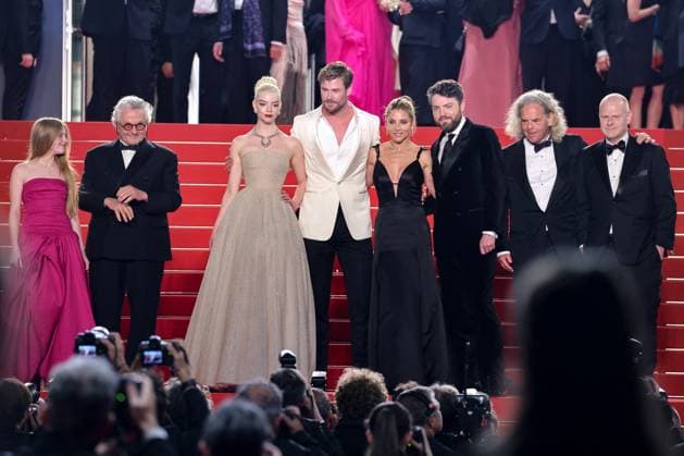 J Descente des marches du film Â Furiosa A Mad Max Saga Â lors du 77eme Festival International du Film de Cannes Alyla Browne, George Miller, Anya Taylor Joy, Chris Hemsworth et sa femme Elsa Pataky, Tom Burke, Doug Mitchell, Tom Holkenborg Descente des marches du film Â Furiosa A Mad Max Saga Â lors du 77eme Festival International du Film de Cannes, au Palais des Festivals Ã Cannes On may 15th 2024 Jacovides Moreau Bestimage People leaving the red carpet of the movie Â Furiosa A Mad Max Saga Â during the 77th Cannes International Film Festival at the Palais des Festivals in Cannes, France On may 15th 2024 Cannes France  Copyright: xJACOVIDES-MOREAUx xBESTIMAGExJACOVIDES-MOREAUx xBESTIMAGEx