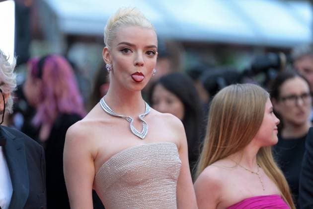 MontÃ e des marches du film Â Furiosa A Mad Max Saga Â lors du 77eme Festival International du Film de Cannes Anya Taylor Joy MontÃ e des marches du film Â Furiosa A Mad Max Saga Â lors du 77eme Festival International du Film de Cannes, au Palais des Festivals Ã Cannes On may 15th 2024 Rachid Bellak Bestimage Red carpet of the movie Â Furiosa A Mad Max Saga Â during the 77th Cannes International Film Festival at the Palais des Festivals in Cannes, France On may 15th 2024 Cannes France  Copyright: xRACHIDxBELLAKx xBESTIMAGExRACHIDxBELLAKx xBESTIMAGEx
