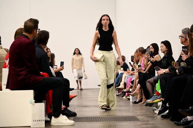 Entertainment Bilder des Tages AUSTRALIAN FASHION WEEK 2024, Models walk the runway during the Verner fashion show as part of Australian Fashion Week 2024 in Sydney, Thursday, May 16, 2024. ( NO ARCHIVING, EDITORIAL USE ONLY, NO USE IN BOOKS WITHOUT CONSENT SYDNEY NEW SOUTH WALES AUSTRALIA  Copyright: xBIANCAxDExMARCHIx 20240516116354871587