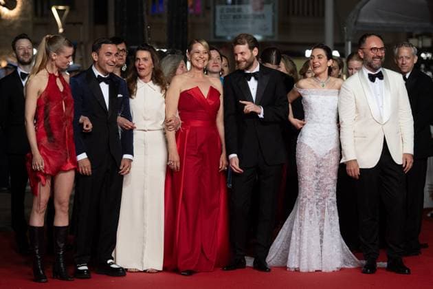 Cannes The Girl with the Needle Premiere Besir Zeciri, Malene Blenkov, Trine Dyrholm, Magnus von Horn, Vic Carmen Sonne, Mariusz Wlodarski, Tessa Hoder attending the Pigen Med Nalen (The Girl with the Needle) as part of the 77th Cannes International Film Festival in Cannes, France on May 15, 2024. Photo by Aurore Marechal ABACAPRESS.COM Cannes France  Copyright: xMarechalxAurore ABACAx