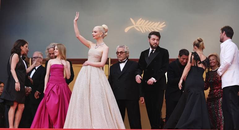 (240516) -- CANNES, May 16, 2024 -- Cast members arrive for the screening of the film Furiosa: A Mad Max Saga at the 77th edition of the Cannes Film Festival in Cannes, southern France, on May 15, 2024. ) FRANCE-CANNES-FILM FESTIVAL-SCREENING- FURIOSA: A MAD MAX SAGA GaoxJing 