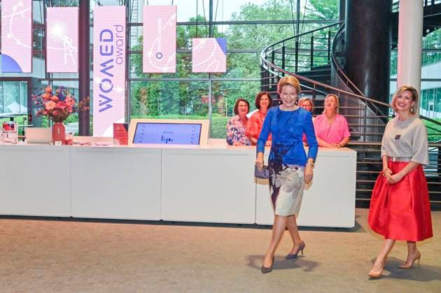 Queen Mathilde WOMED Award Belgium, Brussels, 15 May 2024 Her Majesty Queen Mathilde of Belgium presents the annual WOMED Award at the BluePoint in Schaerbeek. This is the 25th edition of the award, an initiative of Vrouwennet vzw and UNIZO. It rewards an entrepreneur who harmoniously combines her business with a social commitment. The Queen also presents the WOMED Award Sud every two years. This year, the South Award goes to a talented entrepreneur from the Philippines. This year s winners are Ms domina Daisy Yoo, Ms Floricel Cel Sanjora for the South and Mevrouw Elly Huysmans for the Glowi company. F.Andrieu Agencepeps Brussels Belgium  Copyright: xContentxCurationx F.Andrieu Agencepeps CCx