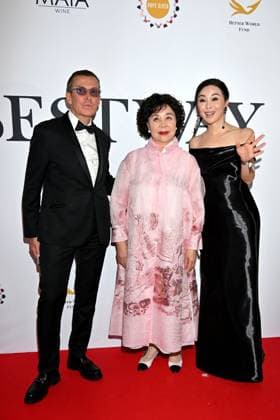 Better World Fund gala evening at the Carlton Hotel in Cannes during the 77th Cannes Film Festival 202 Manuel Collas de la Roche, Founding President of the Better World Fund, and Jacqueline Zheng during the Better World Fund gala evening at the Carlton Hotel in Cannes during the 77th Cannes Film Festival 2024 on May 15 Bruno Bebert Bestimage Better World Fund gala evening at the Carlton Hotel in Cannes during the 2024 Cannes Film Festival on May 15 Cannes France  Copyright: xBrunoxBebertx xBestimagexBrunoxBebertx xBestimagex