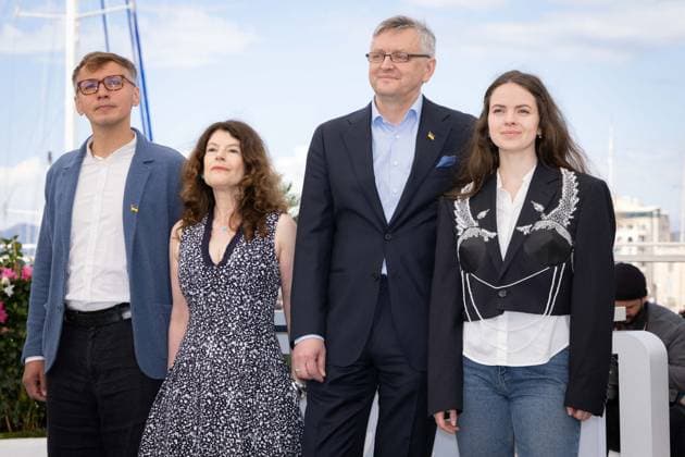 Cannes - The Invasion Photocall Piotr Pawlus, Maria Choustova, Sergei Loznitsa and Yaryna Hordiienko attend The Invasion (L Invasion) Photocall at the 77th annual Cannes Film Festival at Palais des Festivals on May 16, 2024 in Cannes, France. Photo by Shootpix ABACAPRESS.COM Cannes France  Copyright: xShootpix ABACAx