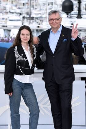 Cannes, France: Cannes, 77th Cannes Film Festival 2024 Photocall film The Invasion (L Invasion) In the photo: Yaryna Hordiienko, Sergei Loznitsa Cannes France  - ZUMAp169 20240516_zea_p169_068 Copyright: xAlbertoxTerenghix