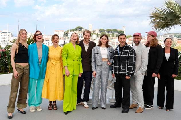 Tessa Hoder, Line Langebeck, Malene Blenkov, Trine Dyrholm, Magnus von Horn, Vic Carmen Sonne, Besir Zeciri, Mariusz Wlodarski, Michal Dymek and Agnieszka Glinska at the photocall for the feature film Pigen med nalen The Girl with the Needle at the Festival de Cannes 2024 77 Cannes International Film Festival at the Palais des Festivals Cannes, 16 05 2024 Foto:xD.xBedrosianx xFuturexImagex nalen_4503