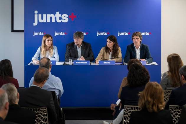News Bilder des Tages Former president of Catalonia region and leader of independentist party JxCat (2nd-L) attends a working meeting with JxCat s deputies in the Catalonian Parliament, in Spain s Upper House and Lower House and in the European Parliament in Perpignan, France, 16 May 2024. Puigdemont working meeting with JxCat s politicians !ACHTUNG: NUR REDAKTIONELLE NUTZUNG!  Copyright: xDavidxBorratx GRAFCAT4401 20240516-55013586495_1