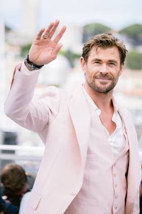 77eme Festival International du Film de Cannes Photocall with Furiosa A Mad Max Saga 77th International cannes Film Festival Photocall with Furiosa A Mad Max Saga movie cast Chris Hemsworth 304998 2024 05 16 Alpes Maritimes Cannes France  Copyright: xTerencexBaelenx STAR_304998_030