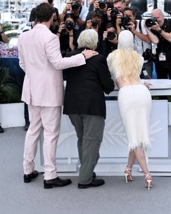 Cannes, France: Cannes, 77th Cannes Film Festival 2024 Photocall film Furiosa: A Mad Max Saga Pictured: Chris Hemsworth, George Miller, Anya Taylor-Joy Cannes France  - ZUMAp169 20240516_zea_p169_246 Copyright: xAlbertoxTerenghix