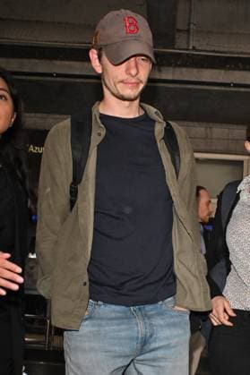 Cannes 2024 Celebs At Nice Airport Mike Faist arriving at Nice airport ahead of the 77th Cannes Film Festival in Nice, France on May 16, 2024. Photo by Julien Reynaud APS-Medias ABACAPRESS.COM Nice France  Copyright: xReynaudxJulien APS-Medias ABACAx