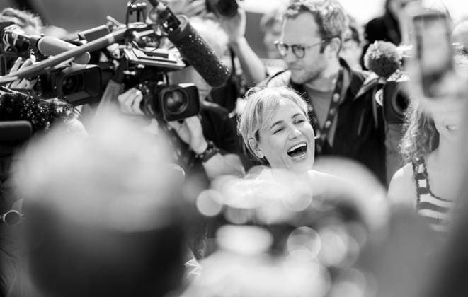 77eme Festival International du Film de Cannes Judith Godreche et lequipe de son court metrage Moi Aussi sur les marches 77th Cannes International Film Festival Judith Godreche and the team of her short film Moi Aussi on the steps 304999 2024 05 15 France Godreche, Judith  Copyright: xEstellexCarlierx xStarfacex STAR_304999_017
