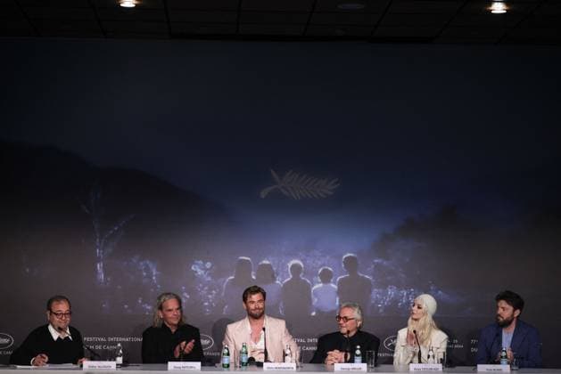 Cannes - Furiosa Press Conference Didier Allouch, Doug Mitchell, Chris Hemsworth, George Miller, Anya Taylor-Joy and Tom Burke attend the Furiosa: A Mad Max Saga (Furiosa: Une Saga Mad Max) press conference ahead of the 77th annual Cannes Film Festival at Palais des Festivals on May 16, 2024 in Cannes, France. Photo by David Boyer ABACAPRESS.COM Cannes France  Copyright: xBoyerxDavid ABACAx