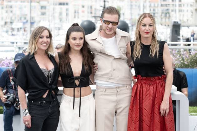 Annual Cannes Film Festival - Diamant Brut Photocall - Cannes DN Andrea Bescond, Malou Khebizi, Idir Azougli and Agathe Riedinger attend Diamant Brut (Wild Diamond) Photocall at the 77th annual Cannes Film Festival at Palais des Festivals on May 16, 2024 in Cannes, France. Photo by David NIVIERE ABACAPRESS.COM CANNES France  Copyright: xNivierexDavid ABACAPRESS.COMx