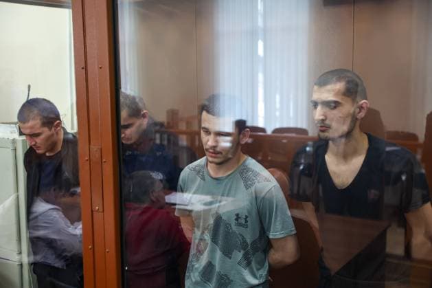 News Bilder des Tages RUSSIA, MOSCOW - MAY 16, 2024: Nazrimad Lutfulloi, Jumahon Qurbonov, Yakubjoni Yusufzoda and Mukhammad Sharipzoda (L-R), suspects in the March 22 terrorist attack on the Crocus City Hall, appear for a hearing at the Basmanny District Court. Mikhail Tereshchenko TASS  70097918