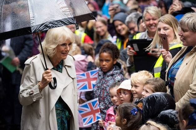 Entertainment Themen der Woche KW20 Entertainment Bilder des Tages Rye (United Kingdom), 16 05 2024.- Britain s Queen Camilla arrives for a visit to the Church of Saint Mary, Rye, East Sussex, Britain, 16 May 2024. The Queen will meet representatives from local organisations who have supported their community. (Reino Unido) Queen Camilla visits East Sussex !ACHTUNG: NUR REDAKTIONELLE NUTZUNG!  Copyright: xTOLGAxAKMENx EA4318 20240516-55013590494_1