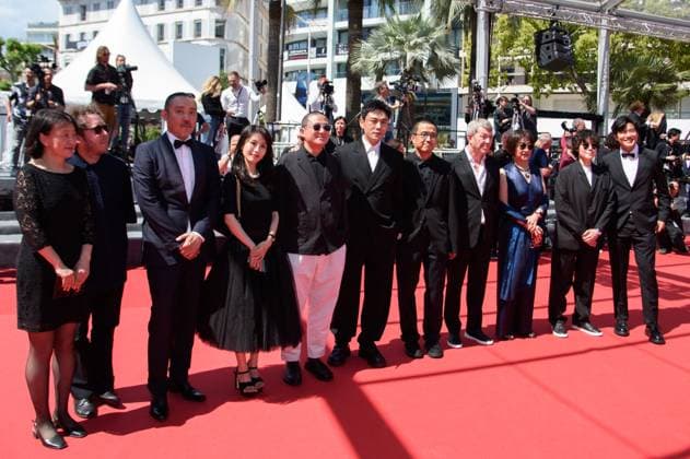 Cannes Bird Red Carpet NG Lou Ye, Qin Hao, Huang Xuan and the cast of An Unfinished Film attending the ?Bird? Screening Red Carpet at Palais Des Festivals in Cannes, France on May 16 2024 as part of the 77th Cannes Film Festival. Photo by Nicolas Genin ABACAPRESS.COM Cannes France  Copyright: xGeninxNicolas ABACAx