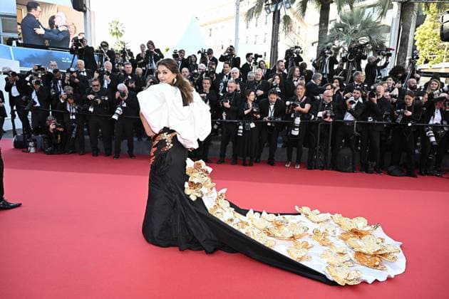 Cannes - Megalopolis Screening Aishwarya Rai Bachchan attending the Megalopolis Red Carpet at the 77th annual Cannes Film Festival at Palais des Festivals in Cannes, France, on May 16, 2024. Photo by David Niviere ABACAPRESS.COM Cannes France  Copyright: xNivierexDavid ABACAPRESS.COMx
