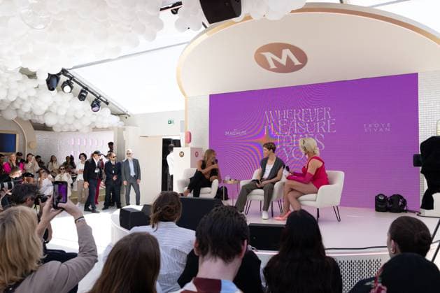 Magnum Beach press conference during the 77th Cannes International Film Festival Nicky Doll, Troye Sivan, Iggy Pop Magnum Beach press conference during the 77th Cannes International Film Festival on May 16, 2024 Cannes France Jeremy Melloul Magnum Cannes via Bestimage Magnum Beach press conference during the 77th Cannes International Film Festival on May 16, 2024 Cannes France  Copyright: xJeremyxMelloulx xBestimagexJeremyxMelloulx xBestimagex
